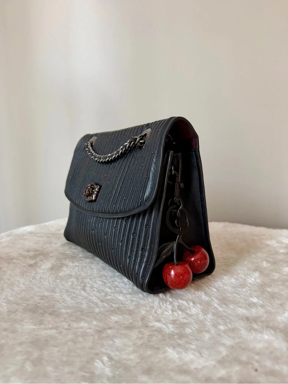 Coach authentic chic
